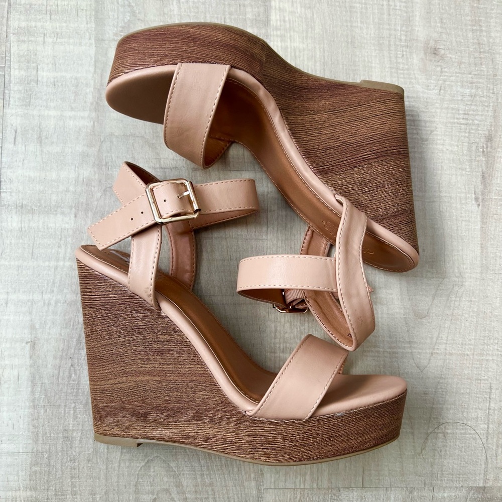NWOT Ankle Strap Wedge Sandals
